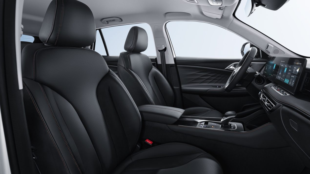 Front-Seat-3-1270×714